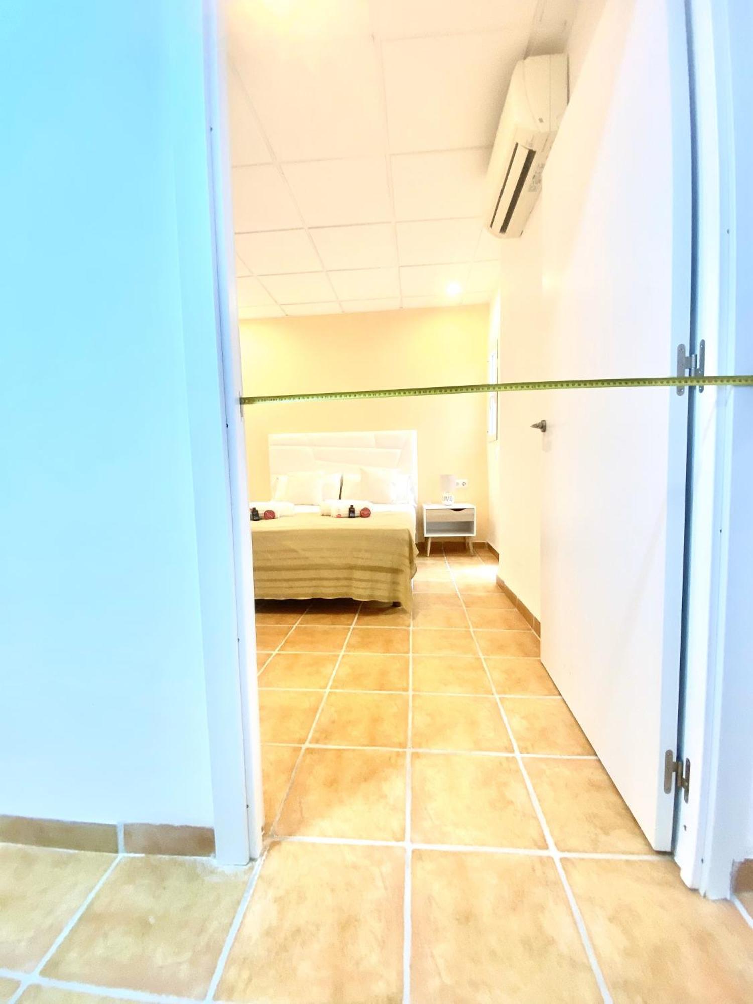 ולנסיה Lovely Apartment Near Beach & Science City מראה חיצוני תמונה