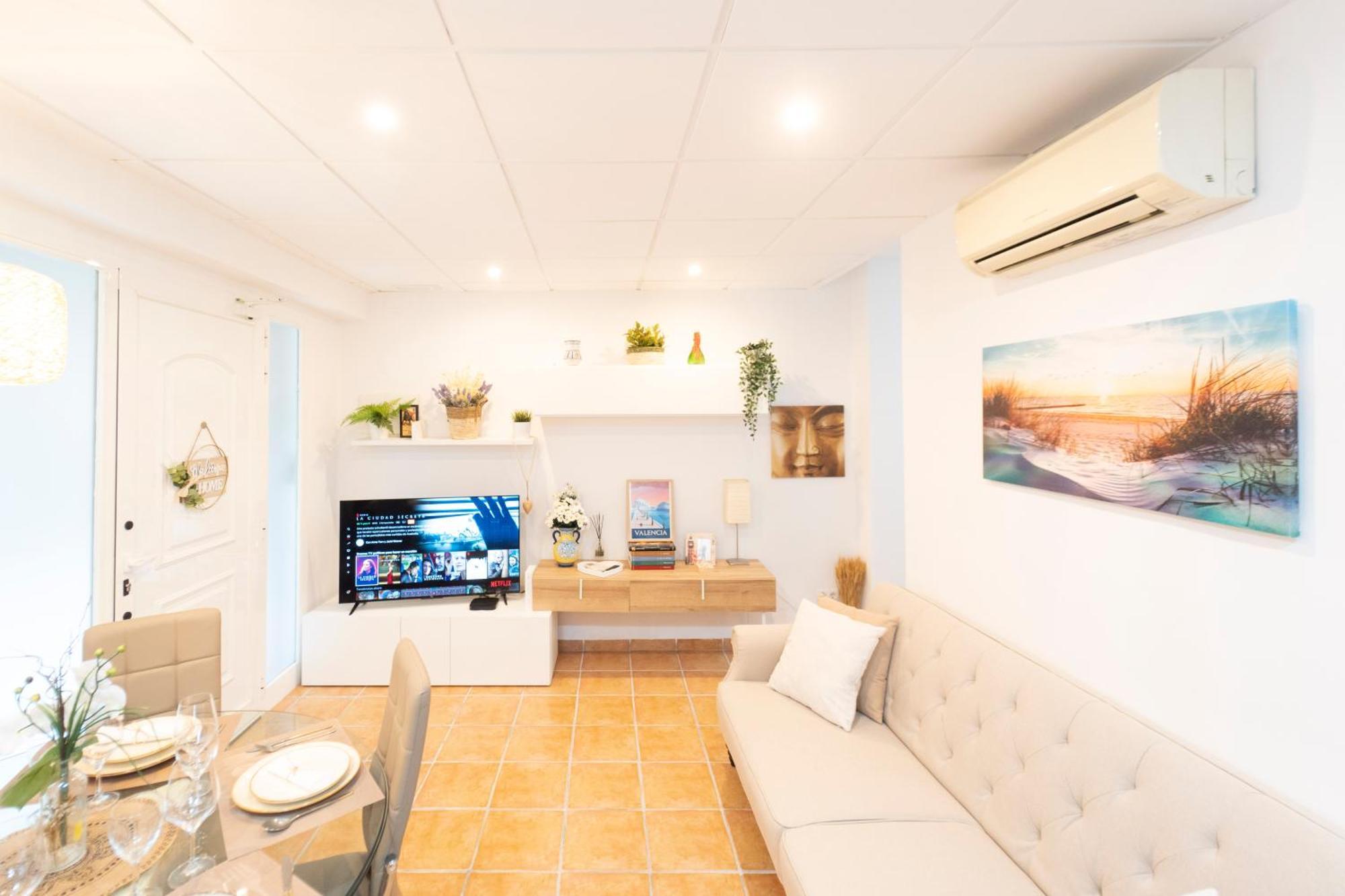 ולנסיה Lovely Apartment Near Beach & Science City מראה חיצוני תמונה