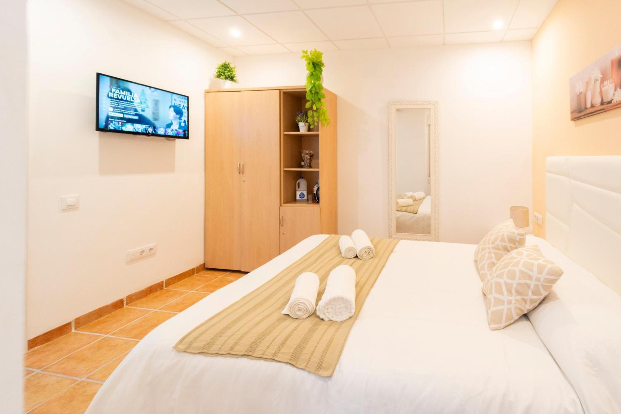 ולנסיה Lovely Apartment Near Beach & Science City מראה חיצוני תמונה